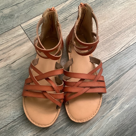 Size 13 Cat and Jack sandals - Picture 1 of 4